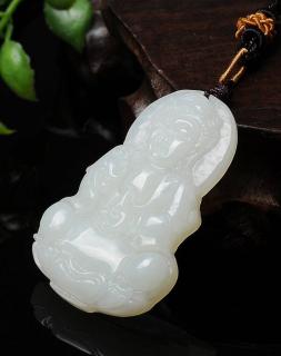 天然和田玉吊坠中号